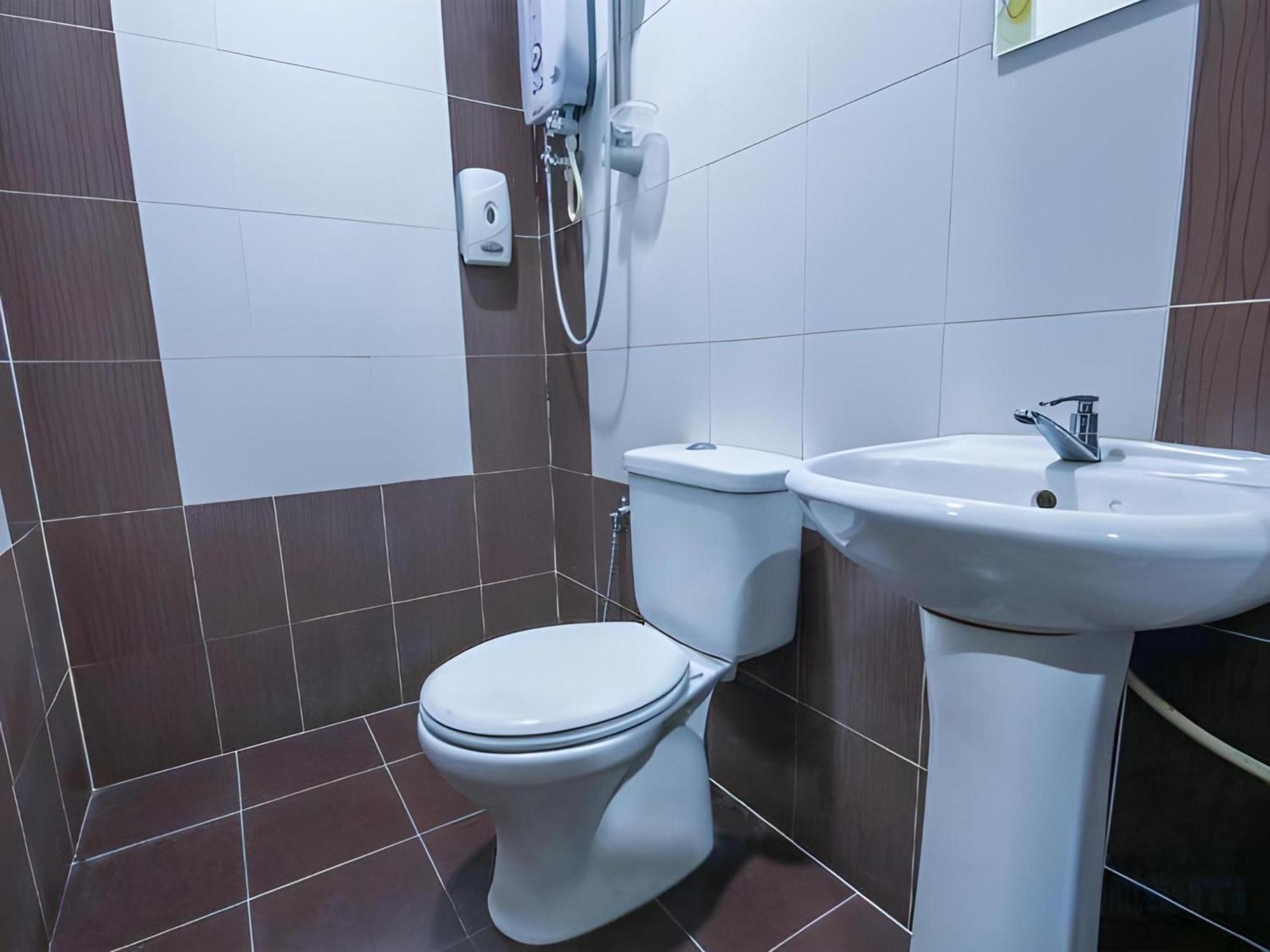Capital O 812 Hotel Smc Seksyen 13 Shah Alam Luaran gambar