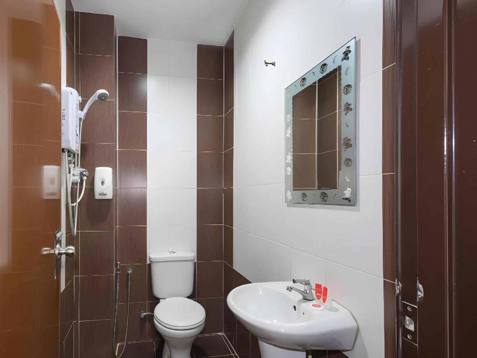 Capital O 812 Hotel Smc Seksyen 13 Shah Alam Luaran gambar
